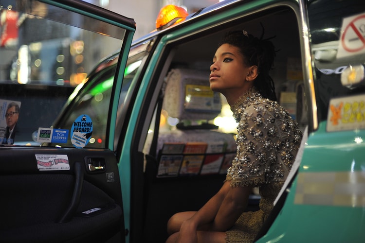 Willow Smith 漫遊東京演繹 Chanel 最新手袋 Gabrielle