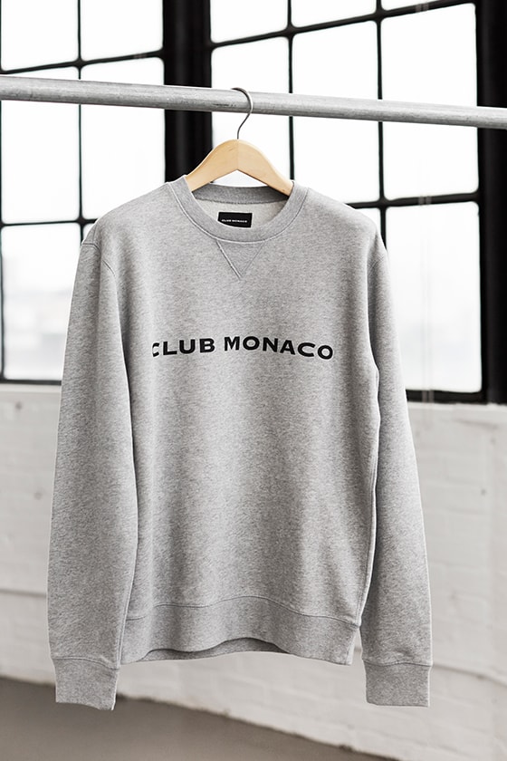 Club Monaco 以品牌經典設計為藍本推出「#ClubThrowback」系列