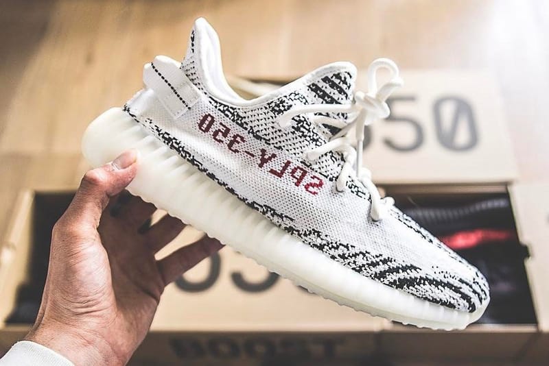 addidas yeezy zebra