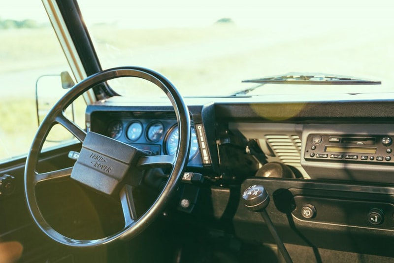 1984 年產 Land Rover Defender 110 Pickup 網上轉售