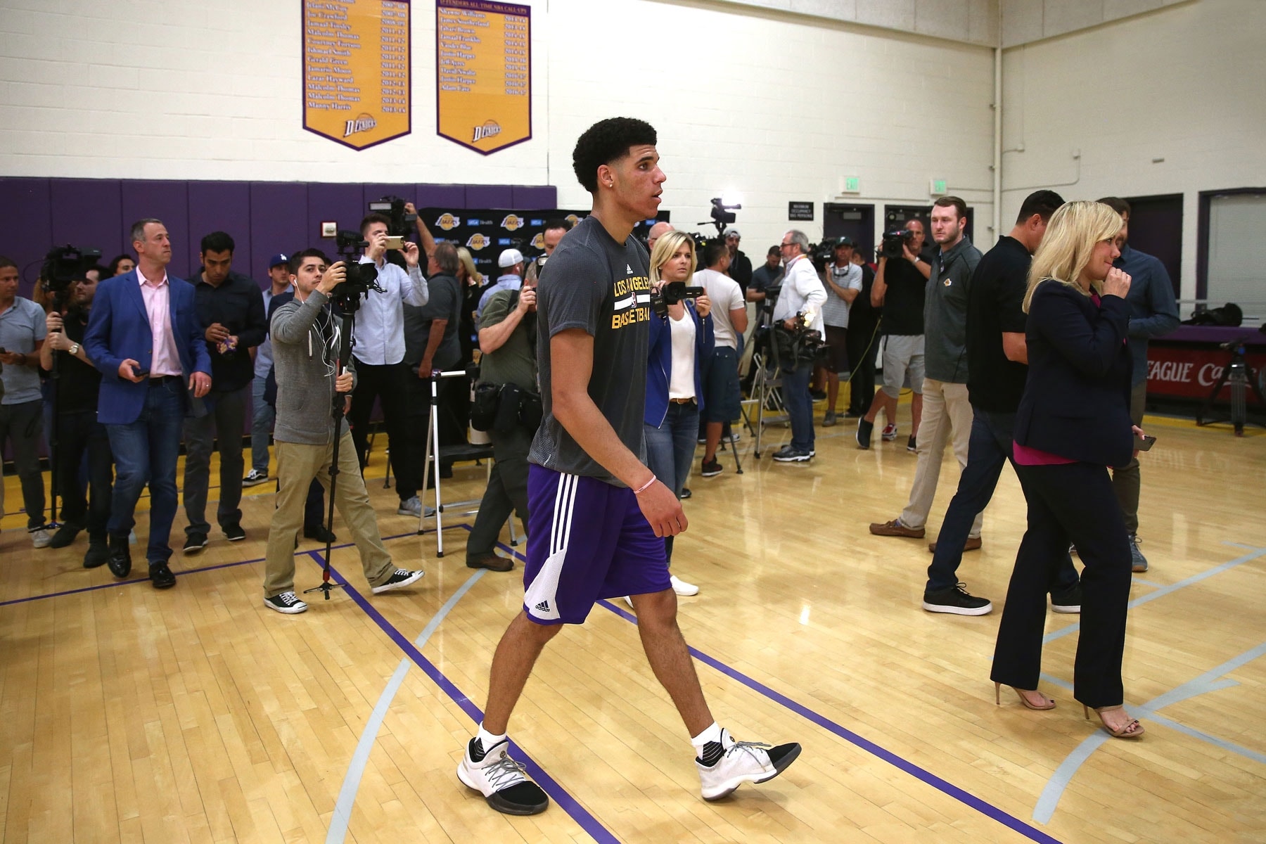 Lonzo Ball Ditches ZO2 Signature Sneaker At Lakers Workout