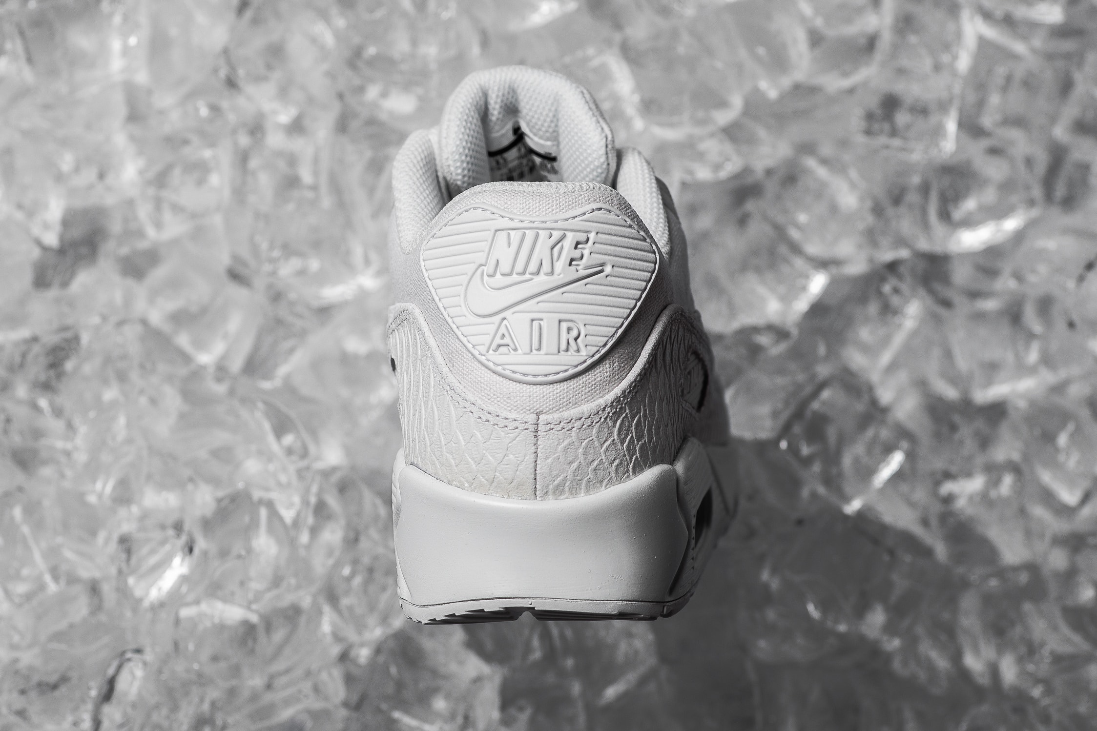Nike Air Max 95 90 "Summit White" Closer Look