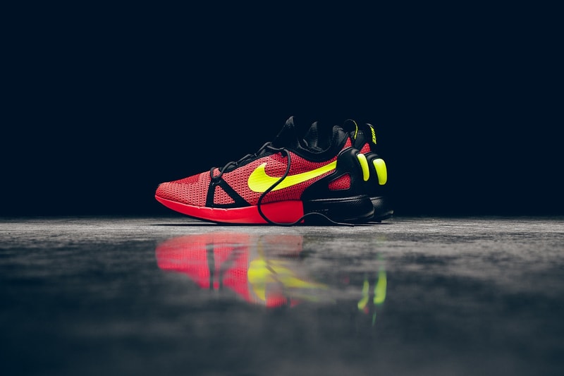 Nike Duel Racer Bright Crimson/Volt