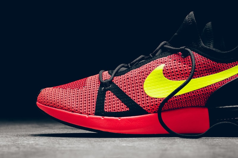 Nike Duel Racer Bright Crimson/Volt