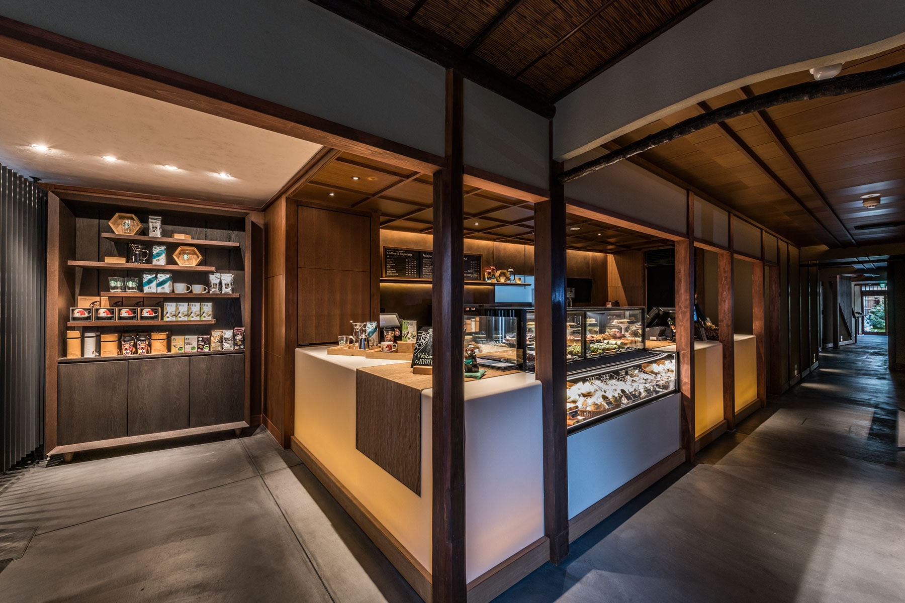 走進以百年建築改建而成的京都全新 Starbucks 分店