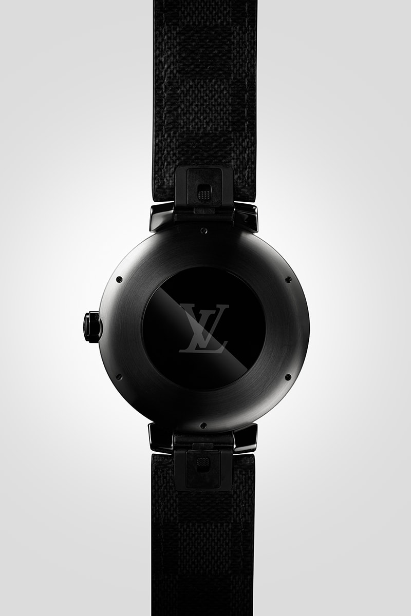 Louis Vuitton 首枚高端智能腕錶系列 Tambour Horizon，配備多項與旅行相關的貼心功能。