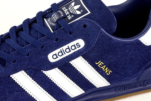 adidas 復刻 1976 年的 adidas Jeans Super 鞋款