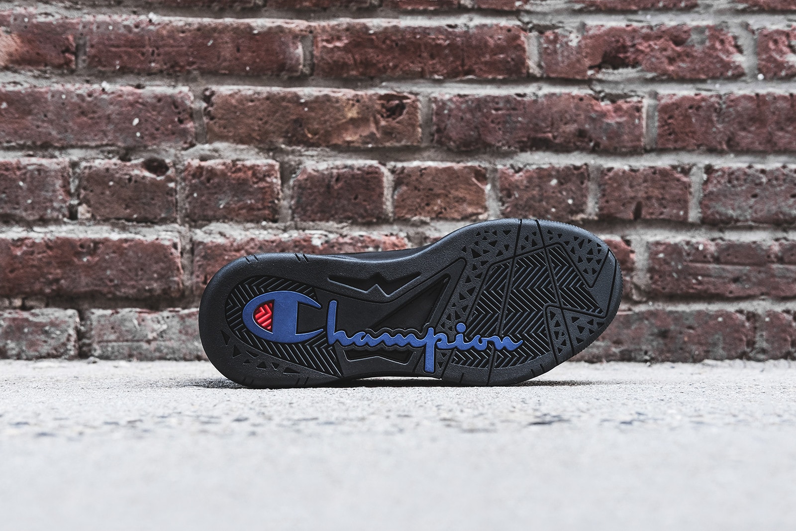 Champion 與 Casbia 合作帶來全新 AWOL Atlanta 球鞋系列