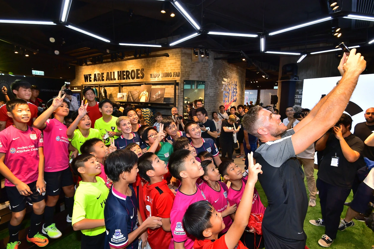 Nike Football 旗下利物浦球星 Jordan Henderson 向年輕球員分享奮鬥故事