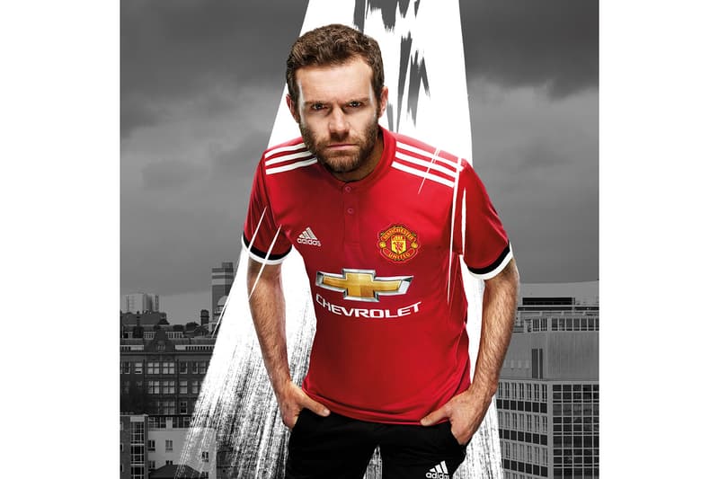 Manchester United 2017/18 Home Kit