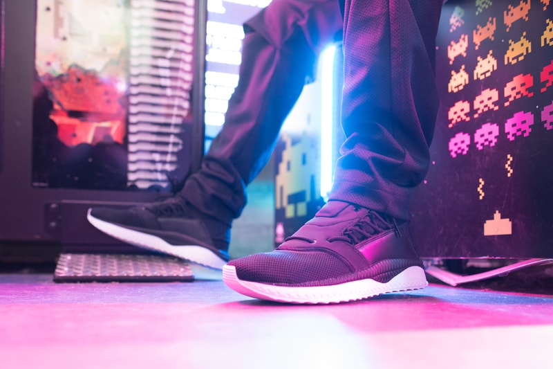 PUMA TSUGI SHINSEI 將歐美的時尚美學結合東方的極簡現代主義，演繹次世代的前衛態度。