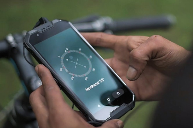 吳京在《戰狼 2》中使用的 AGM X2 三防手機正式發售