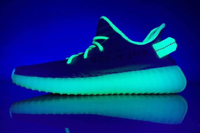 YEEZY BOOST 350 V2 全新「Semi Frozen Yellow」配色夜光效果圖曝光