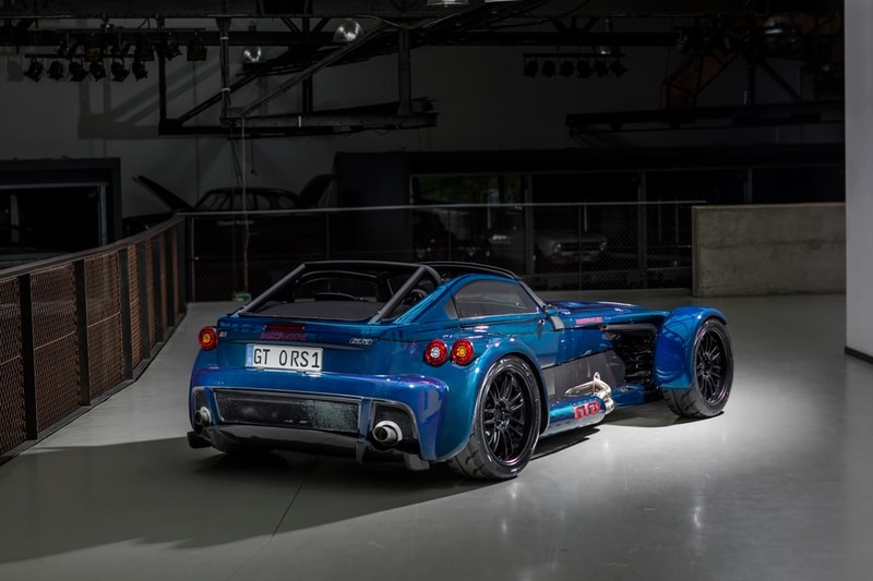 貴族藍調－Donkervoort 交付全碳纖維藍色 D8 GTO RS