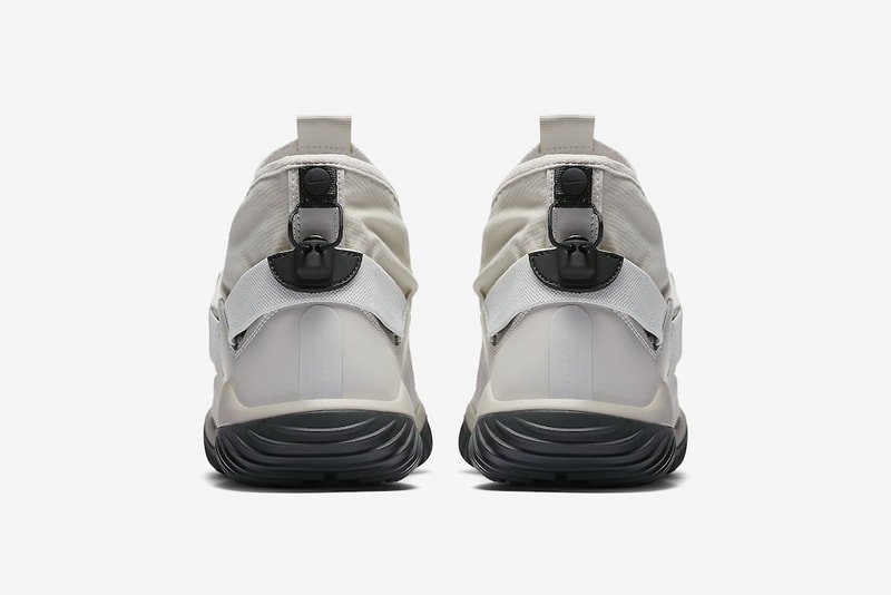 Nike KMTR Premium "Light Bone"
