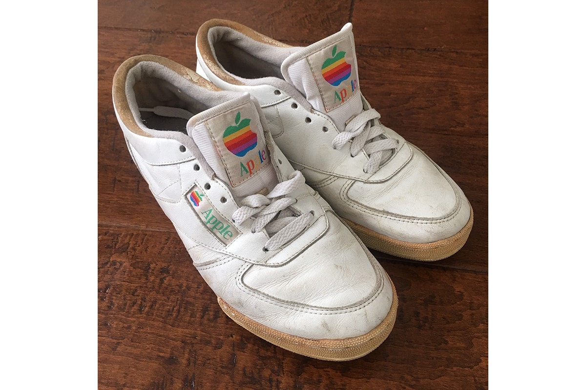 「全球唯一」之超激罕 Apple 復古球鞋現正在 eBay 上進行拍賣