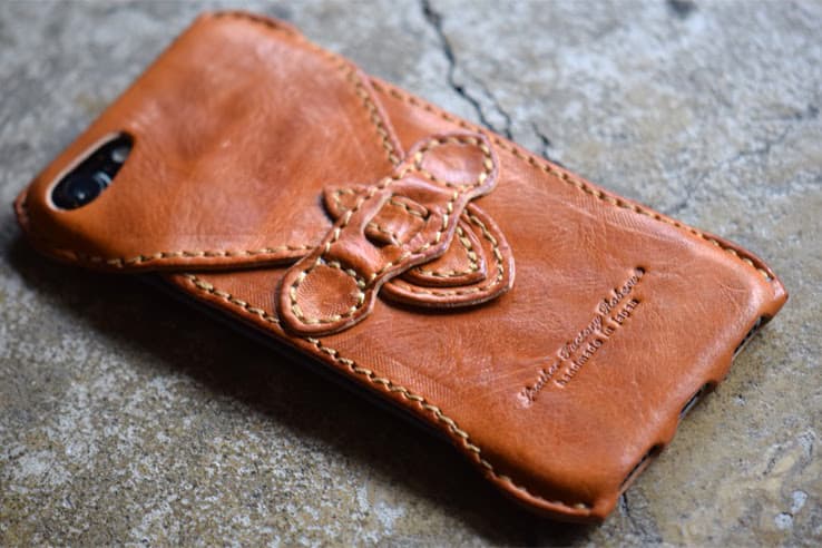 Leather Factory Roberu 以意大利洗水皮革帶來全新 iPhone 8 系列保護套