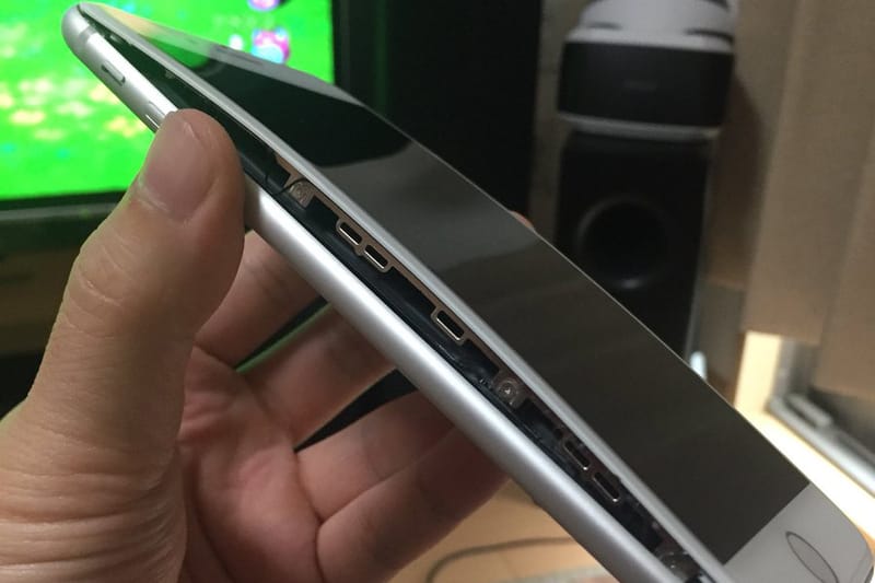 剛出廠便要回廠？！Apple iPhone 8 Plus 驚現電池漲起致螢幕爆裂事故
