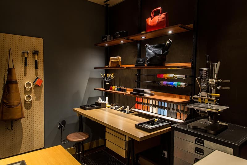 Coach 再度開設 Craftsmanship Bar,是時候為你的皮具作定期護理