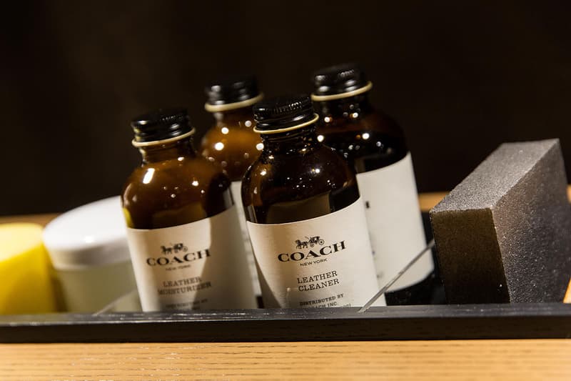 Coach 再度開設 Craftsmanship Bar,是時候為你的皮具作定期護理