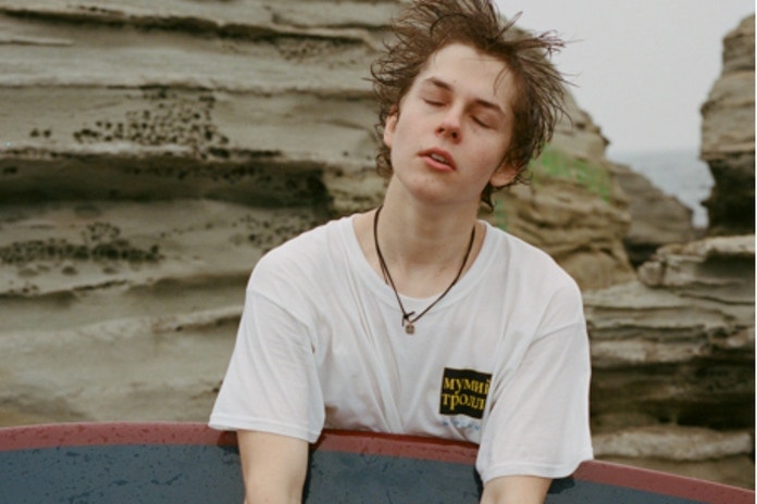 Gosha Rubchinskiy 聯手俄羅斯樂隊 Mumiy Troll 打造全新聯名別注系列