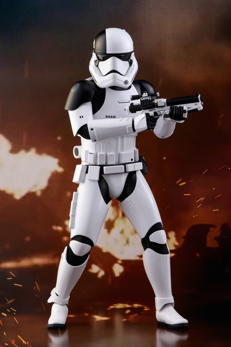 Toys"R"Us 獨佔 Hot Toys《星球大戰: 最後的絕地武士》Executioner Trooper 1:6 比例珍藏人偶