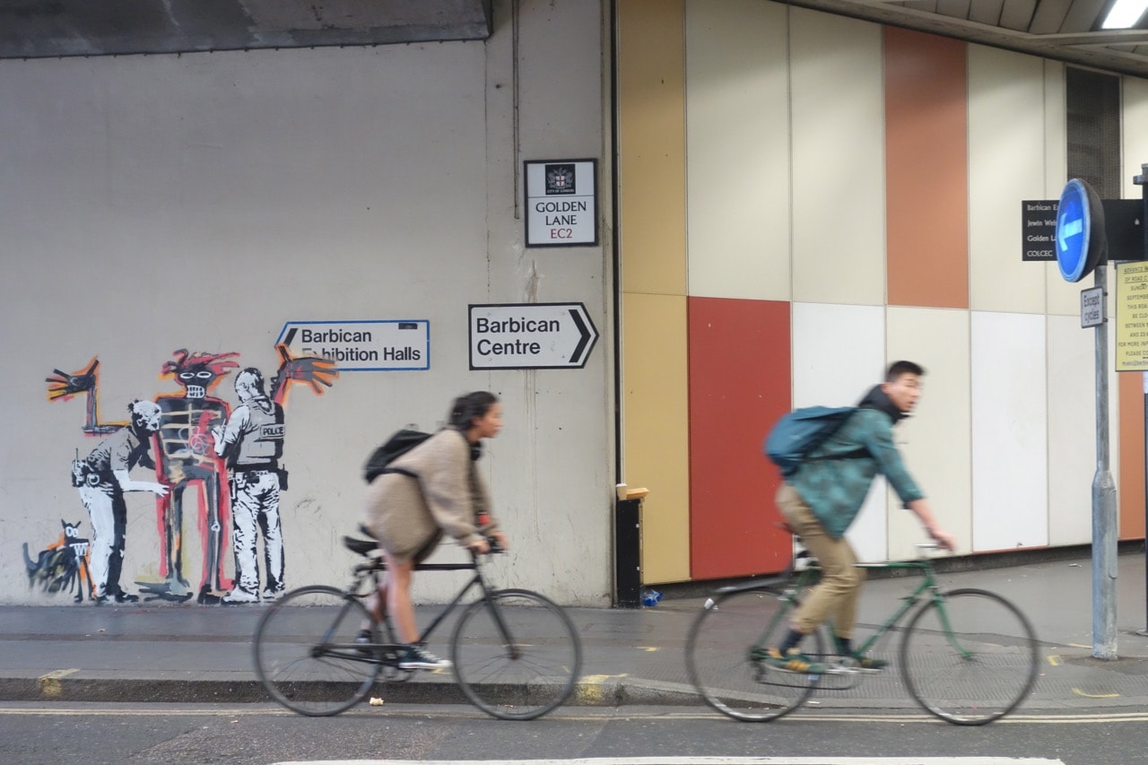 Banksy 最新諷刺畫作出現在倫敦？！