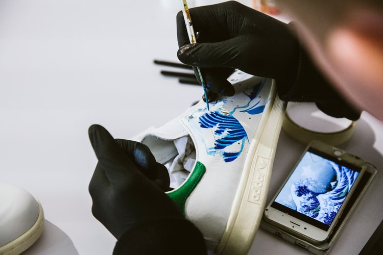 訂製個人化球鞋 - 藝術家 Daniel Cordas 親手為你繪畫球鞋