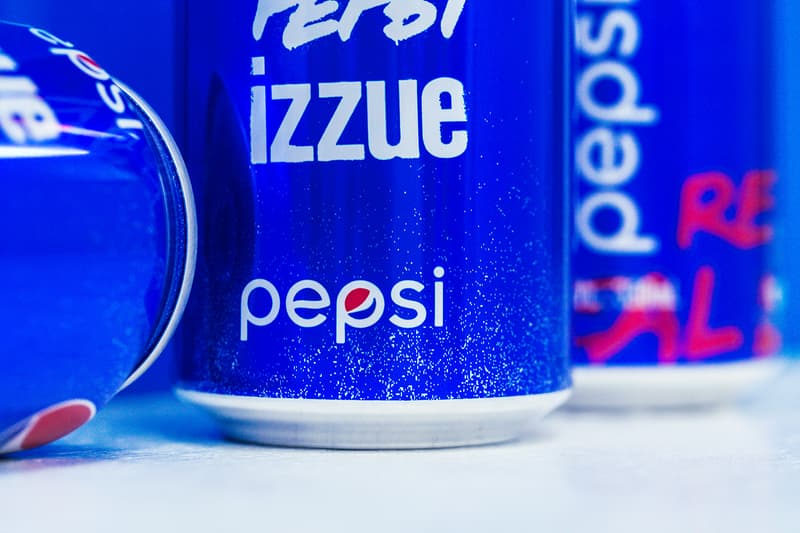 Pepsi x izzue 聯乘推出別注設計汽水罐