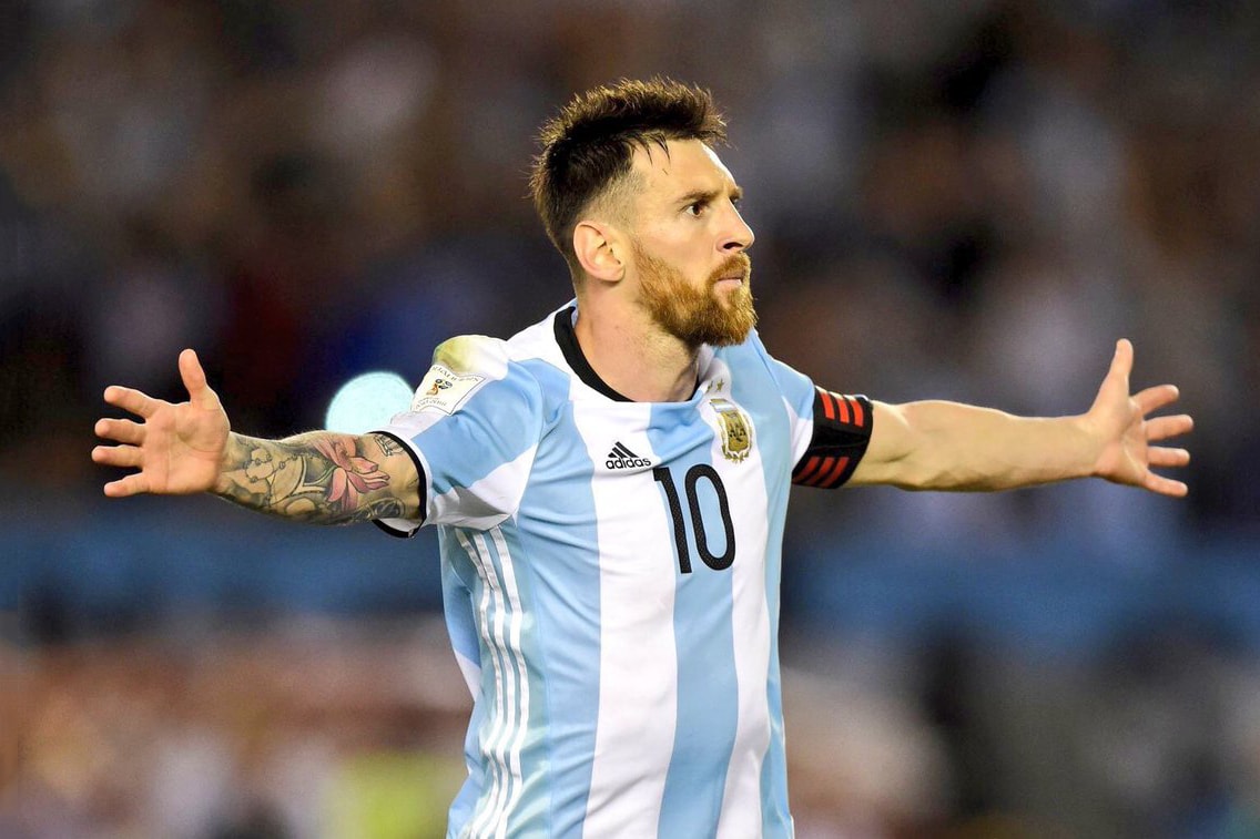 背水一戰！Lionel Messi 上演「帽子戲法」幫助阿根廷晉級 2018 俄羅斯世界盃