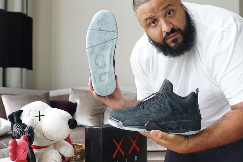 滿桌潮流大禮！DJ Khaled 曝光 KAWS x Air Jordan 4 親友限定鞋款
