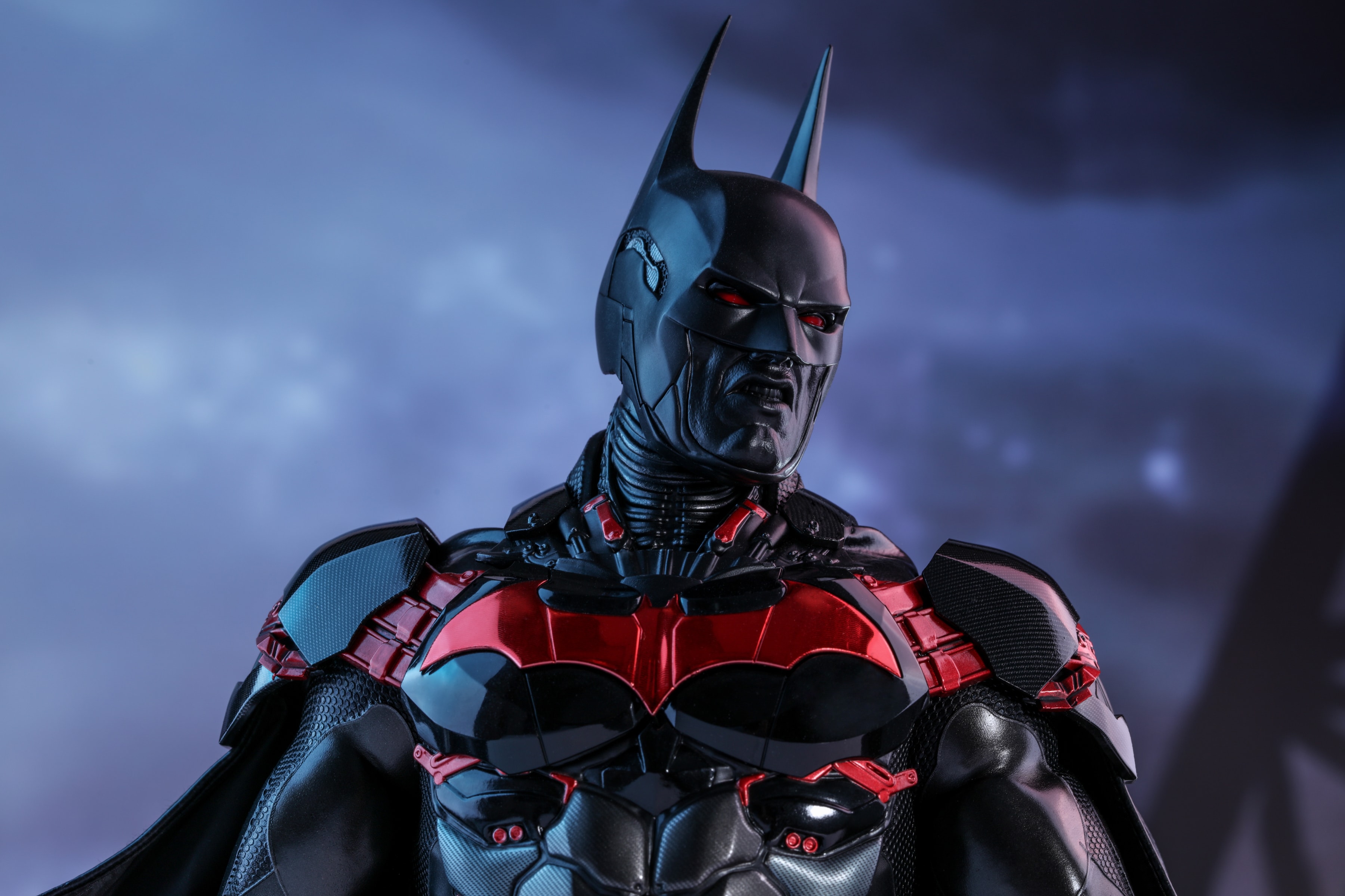 Hot Toys 最新 Futura Knight Version 蝙蝠俠 1:6 比例珍藏人偶登場