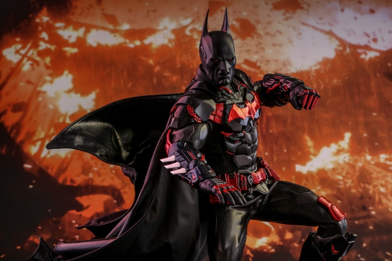 Hot Toys 最新 Futura Knight Version 蝙蝠俠 1:6 比例珍藏人偶登場