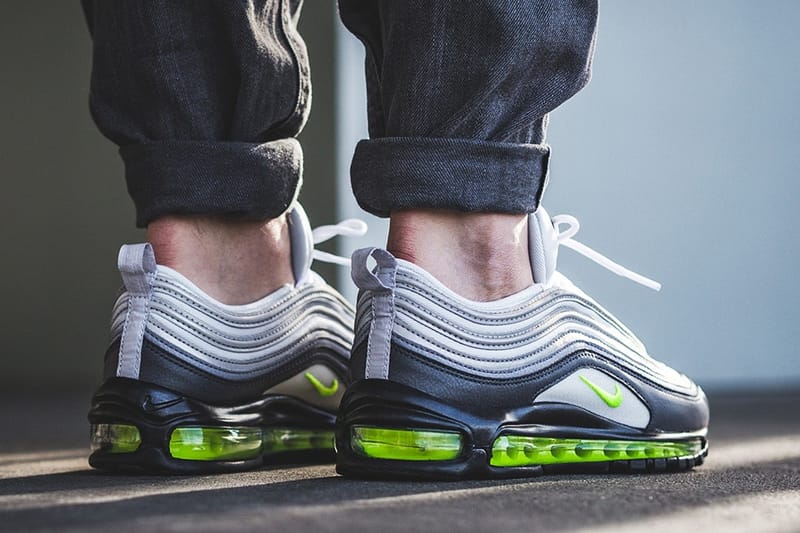 air vapormax 97 neon