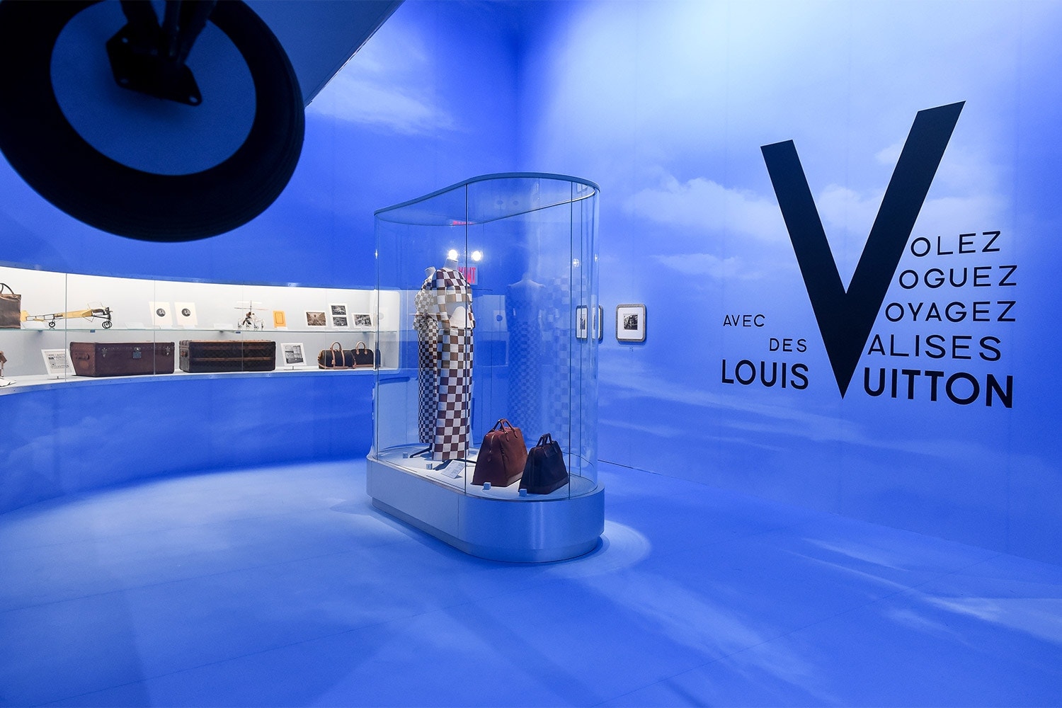 Louis Vuitton 品牌歷史展「Volez, Voguez, Voyagez」正式登陸紐約