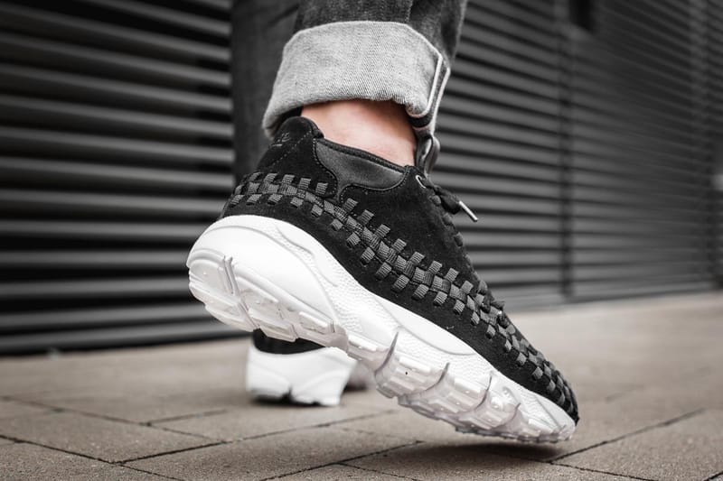 nike air woven chukka