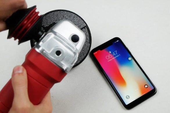 網民以其物理方法將 iPhone X 的「額頭」移除