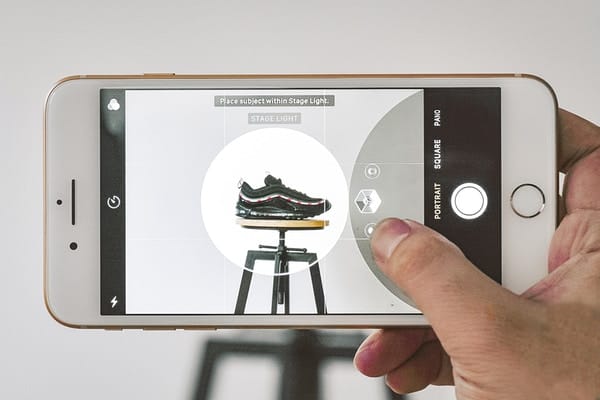 告訴你買 Apple iPhone 8 而非 iPhone X 的理由