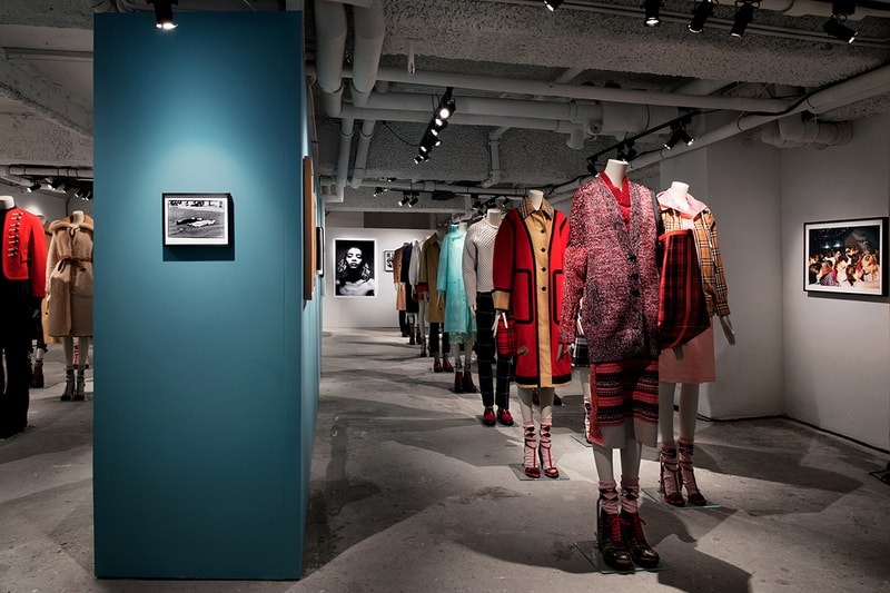 Burberry「Here We Are」攝影展移師香港，並帶來一場 Burberry Acoustic 音樂會
