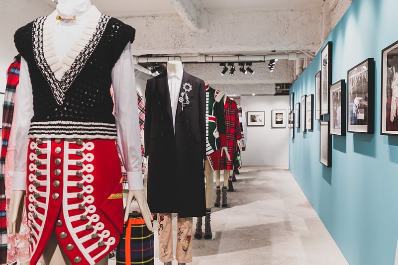 走進 BURBERRY「Here We Are」現場，參與一趟結合時尚、攝影與音樂的藝術之旅