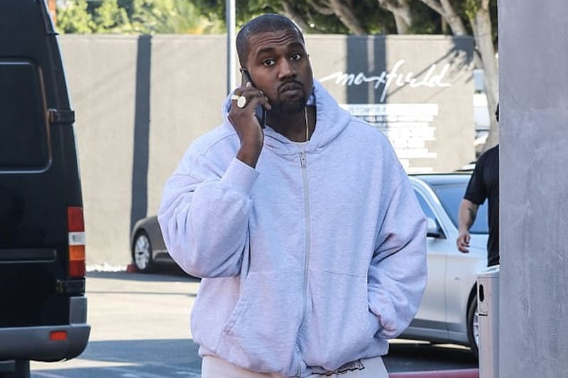 Kanye West 著用未曝光 YEEZY BOOST 350 V2 版本鞋款