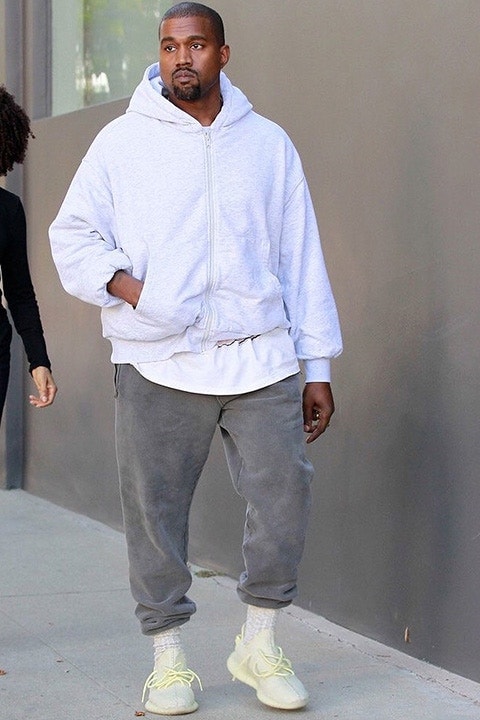 Kanye West 著用未曝光 YEEZY BOOST 350 V2 版本鞋款