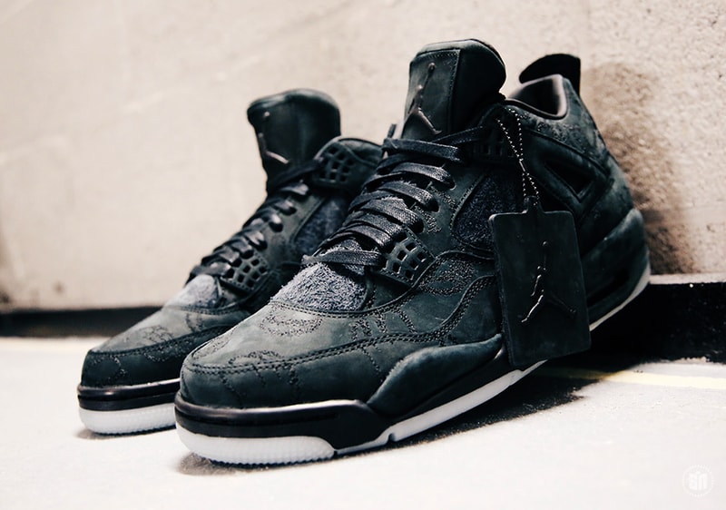 KAWS x Air Jordan 4 黑色版本最新圖輯近覽