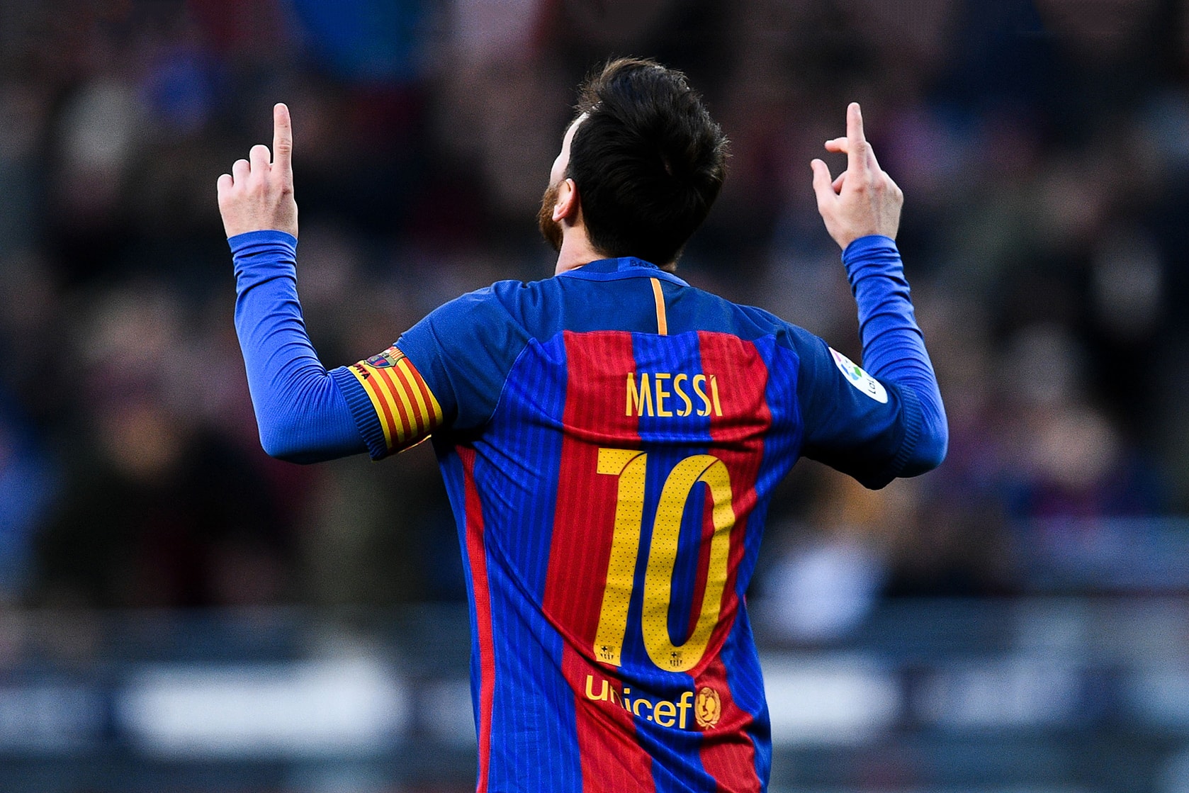 Lionel Messi 正式與 FC Barcelona 續約至 2021 年