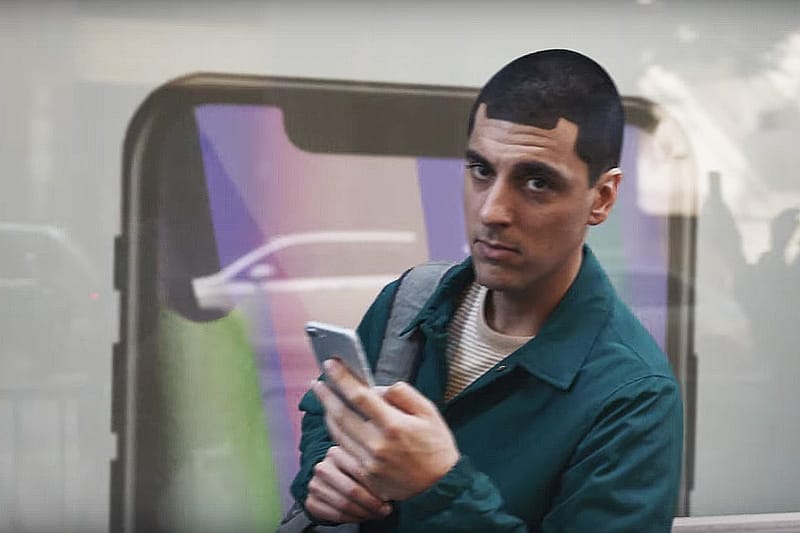 Samsung 新廣告出盡奇招瘋狂挖苦 Apple iPhone 用家