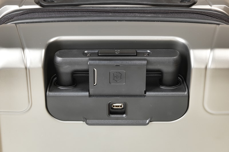 極致實用面積－Victorinox 高機能型「Lexicon」硬殼旅行箱系列