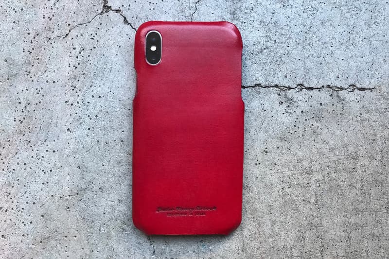 引頸以待 - Leather Factory Roberu 釋出 iPhone X 專屬皮革保護套
