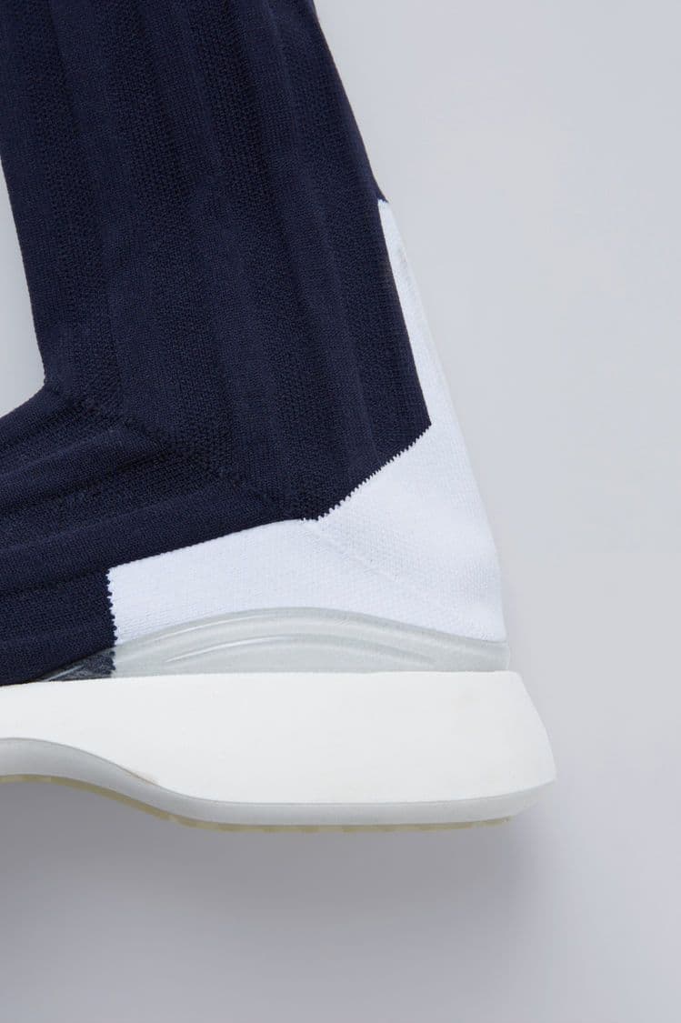 Acne Studios 全新 Sock Sneaker 系列登場