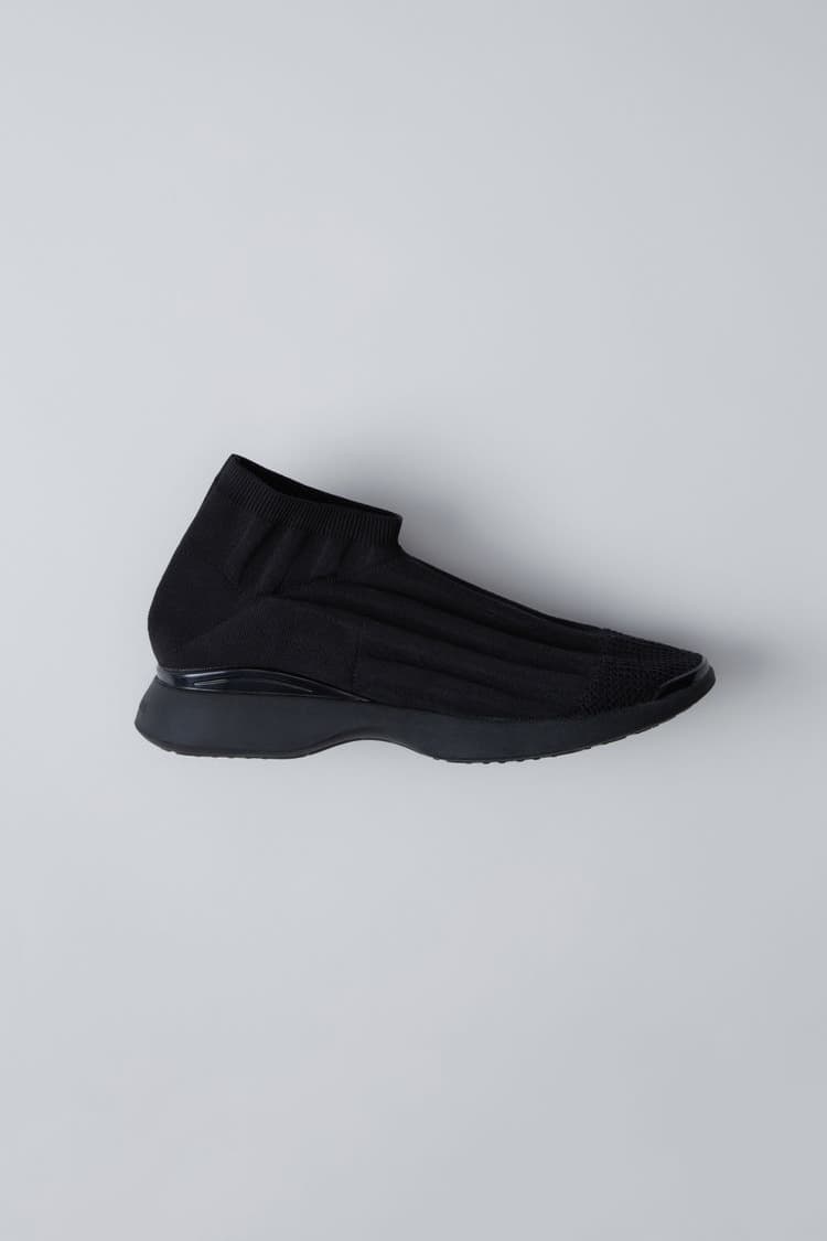 Acne Studios 全新 Sock Sneaker 系列登場