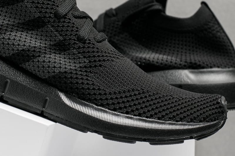 adidas swift run pk triple black